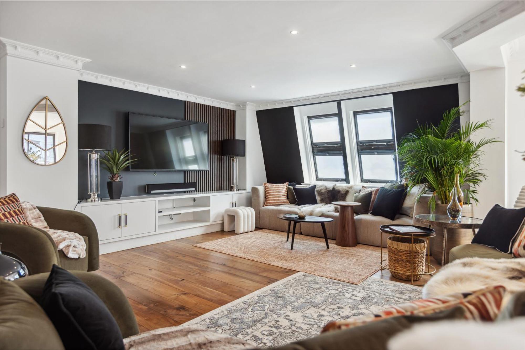 Mayfair House Apartahotel 5*